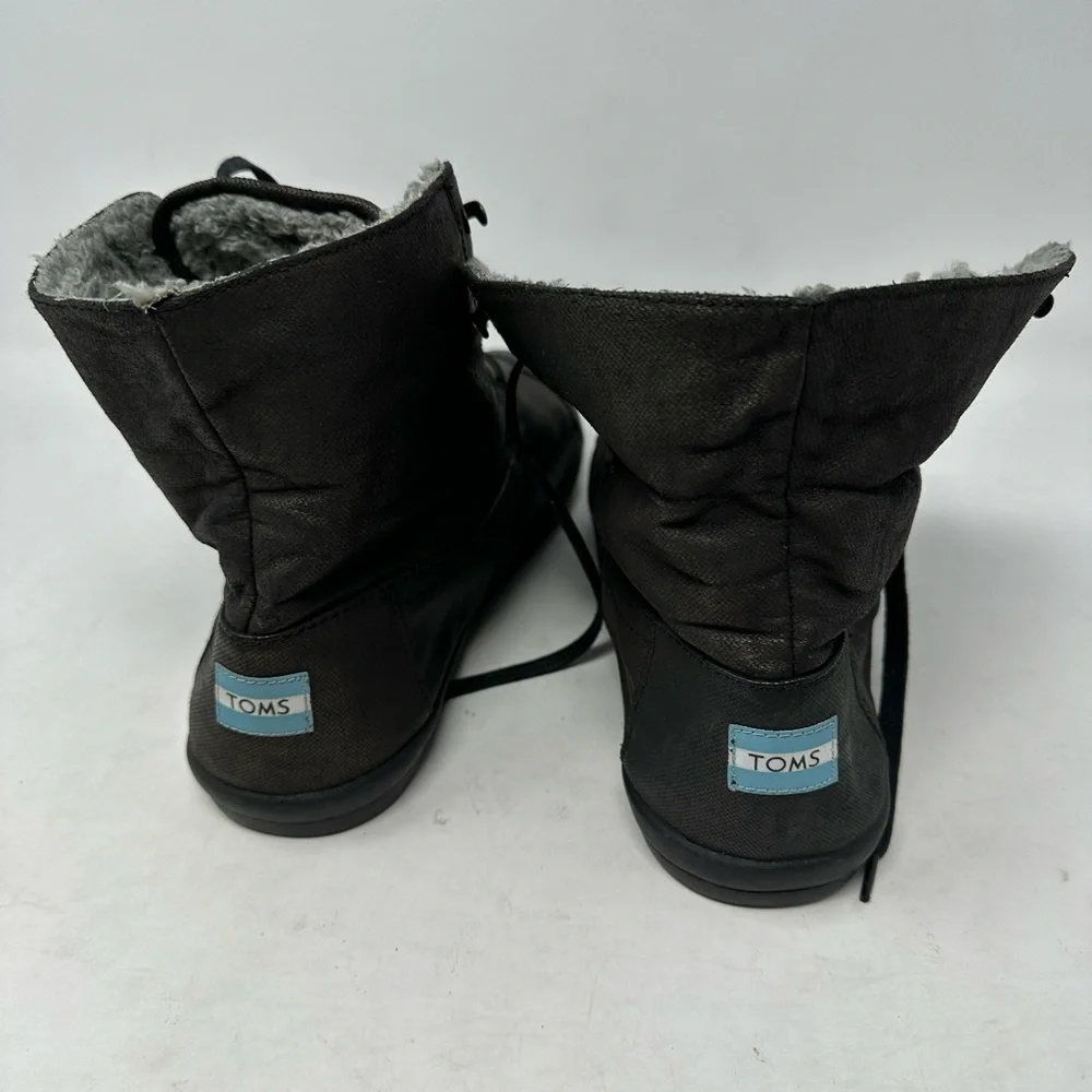 Toms Chukka style Highland Faux Leather Boots Faux Shearing linings NEW Men’s 13